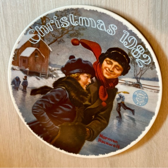 Rare Norman Rockwell Christmas 1982 Collector Plate w/ Certificate of Authority - Picture 6 of 16